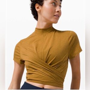 Lululemon time to restore mock neck short sleeve size 8